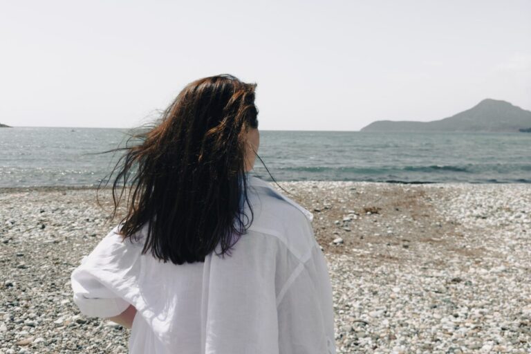 Rebuilding self-esteem after a toxic relationship - women on beach