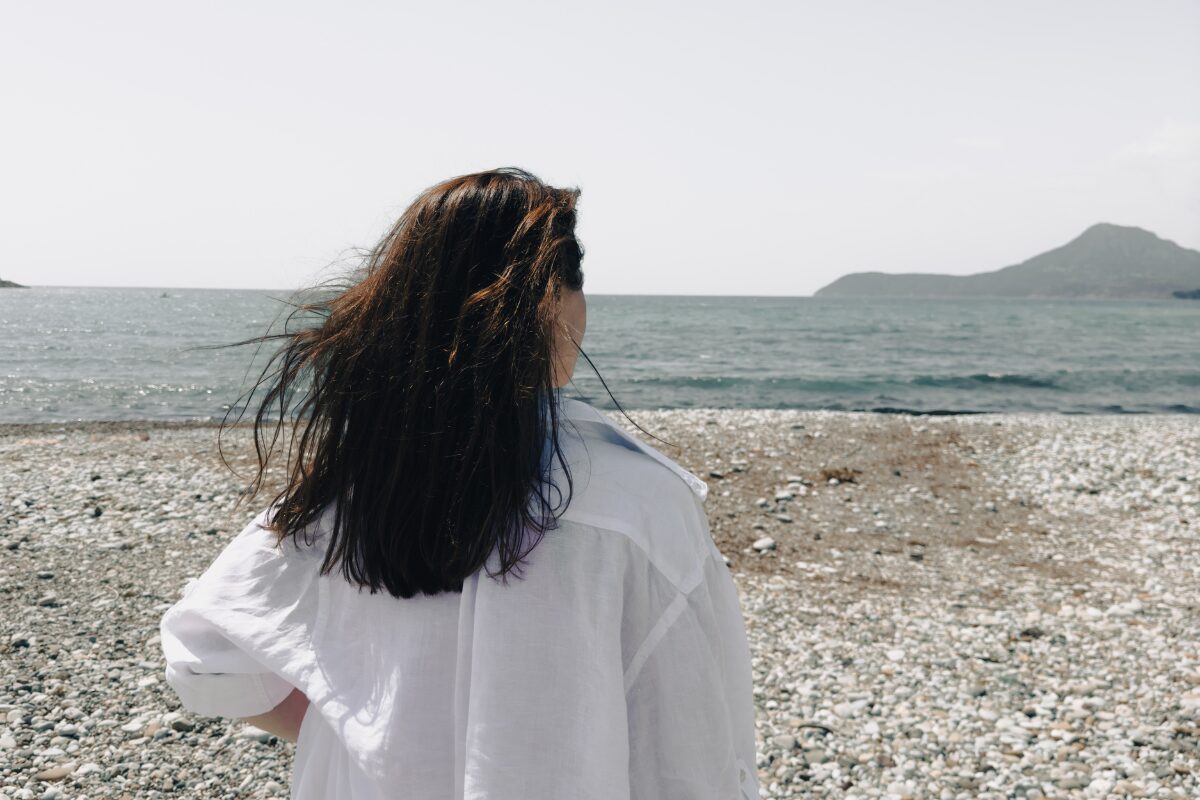 Rebuilding self-esteem after a toxic relationship - women on beach