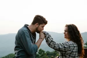 Essential Questions to Ask Yourself After a First Date