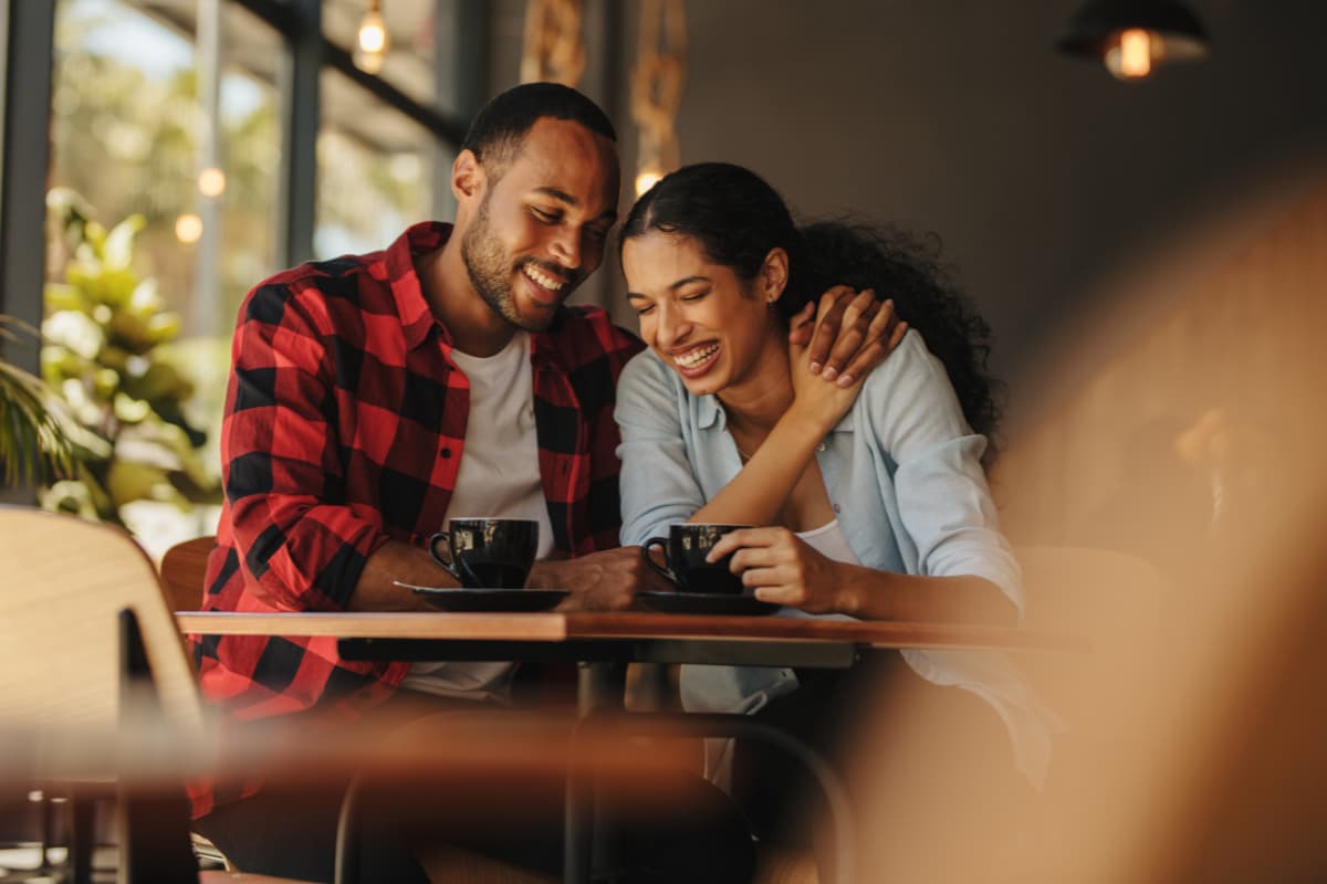 how to impress a man on a first date