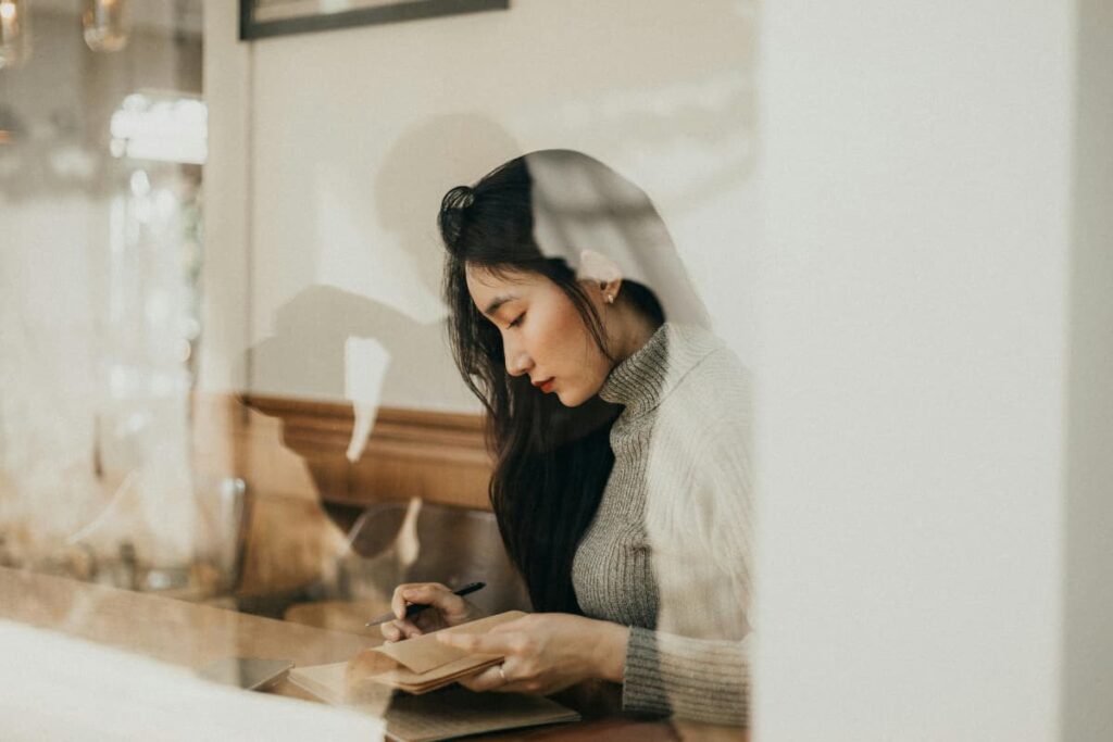 journal prompts to stop comparing yourself to others